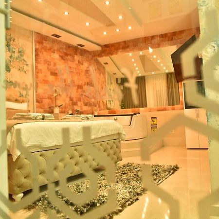 Design Apartment Premium Spa Lux: Dubai-Inspired Wellness Retreat Cuprija Exterior photo