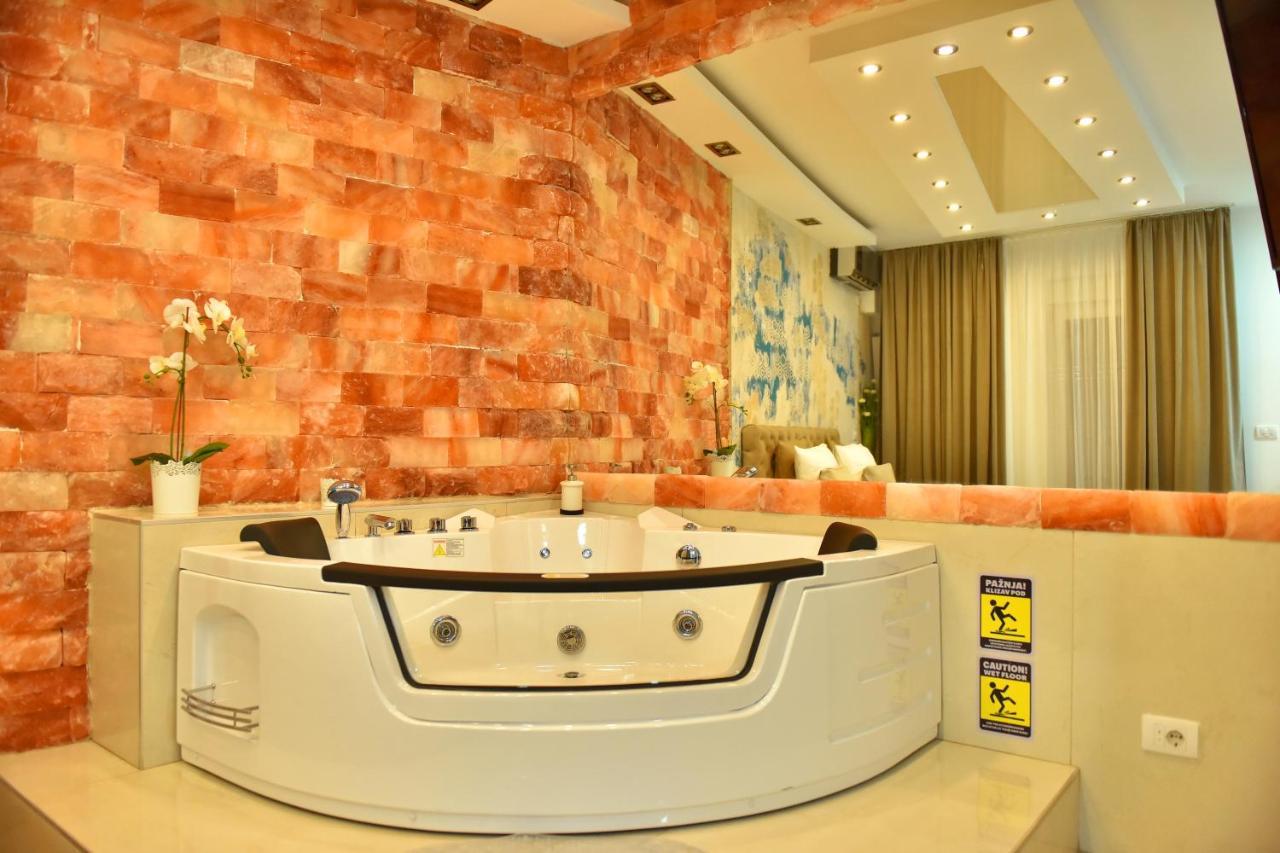 Design Apartment Premium Spa Lux: Dubai-Inspired Wellness Retreat Cuprija Exterior photo