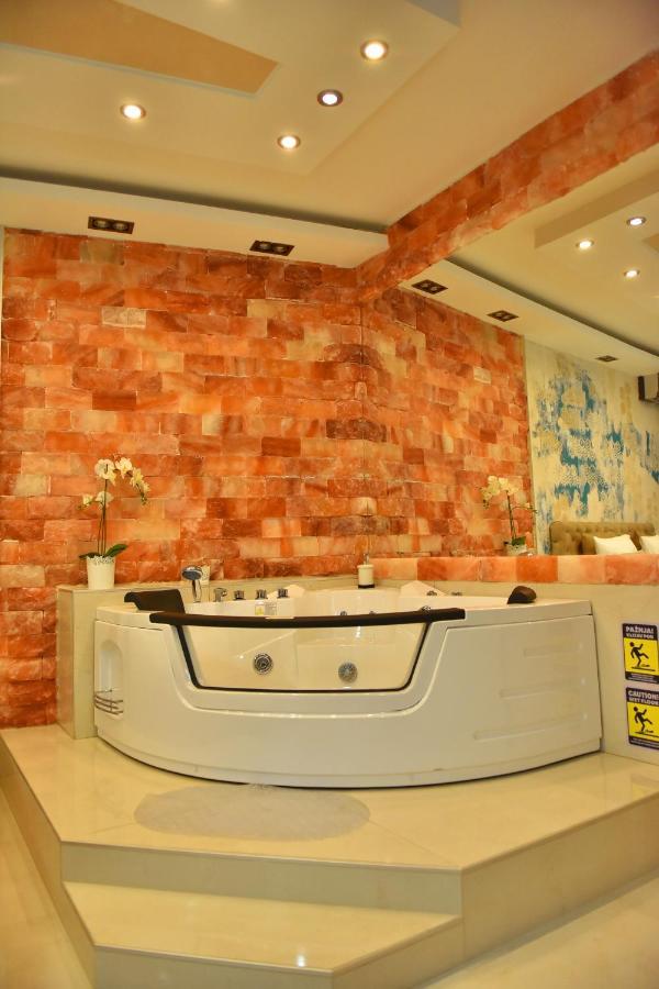 Design Apartment Premium Spa Lux: Dubai-Inspired Wellness Retreat Cuprija Exterior photo